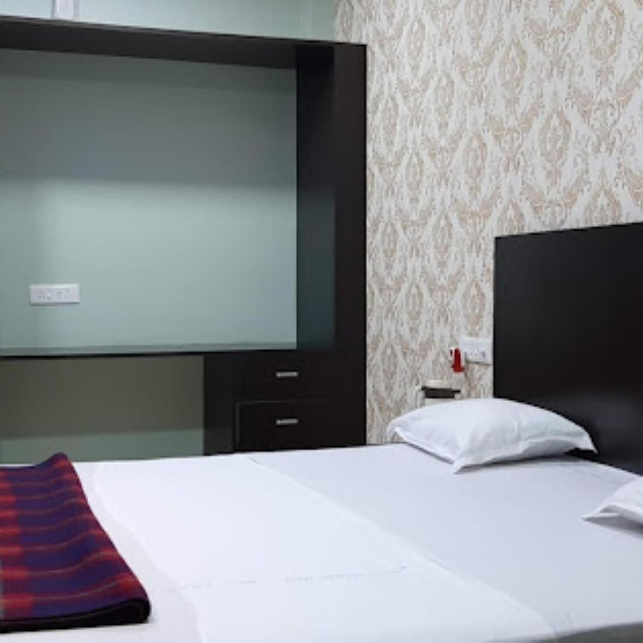 Hotel Sunrise Bhubaneswar Esterno foto